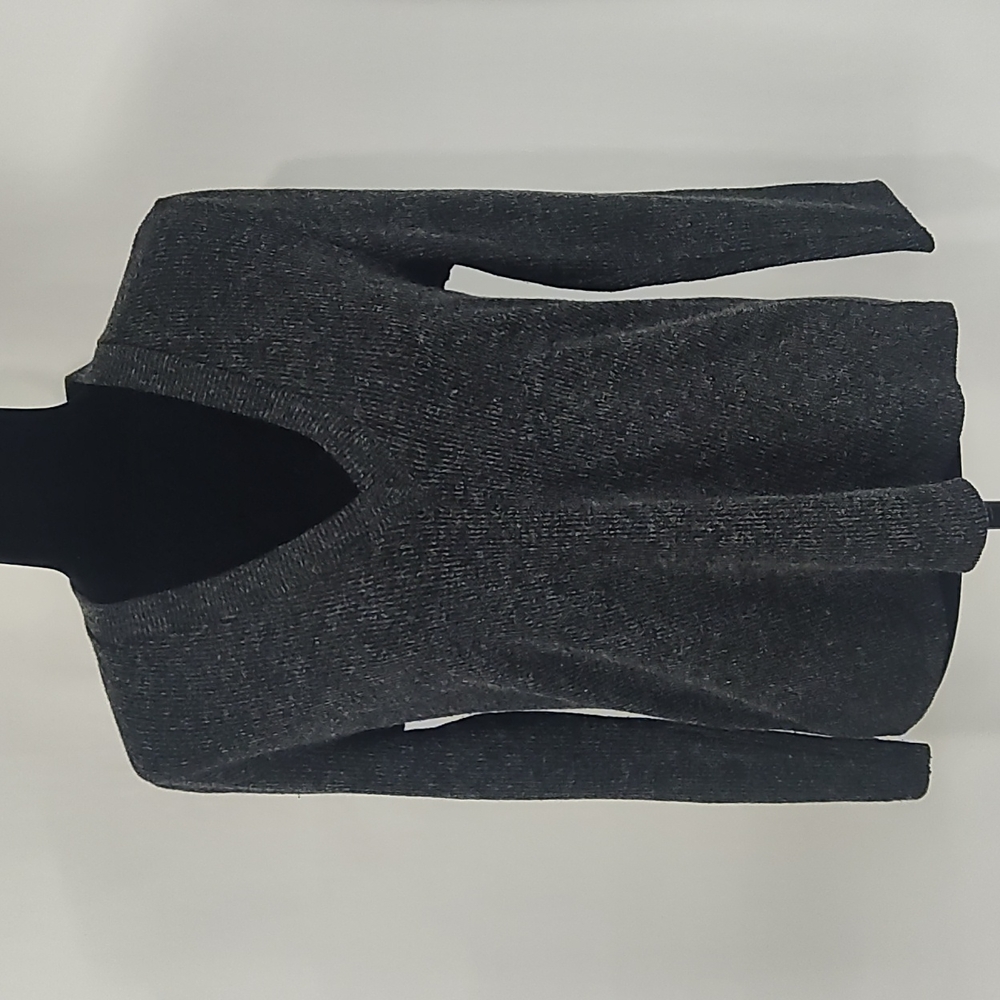 Zara Basic Ribbed V-Neck Sweater